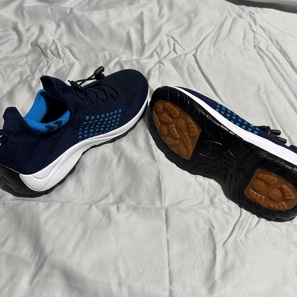 NEW! Never wore. Size 9. Slip on shoes with slip tension for comfort. - Picture 1 of 3